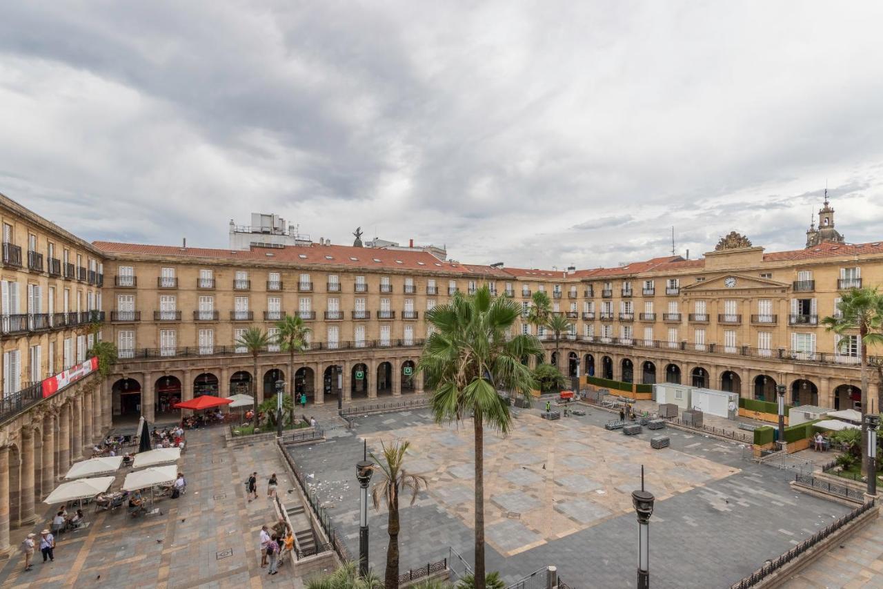 Habitaciones Apartamento B&B Plaza Nueva 8 毕尔巴鄂 外观 照片